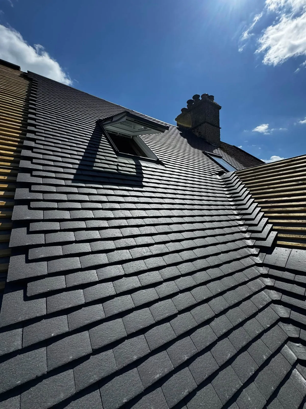 New tiled roof completed on a home in Arnold